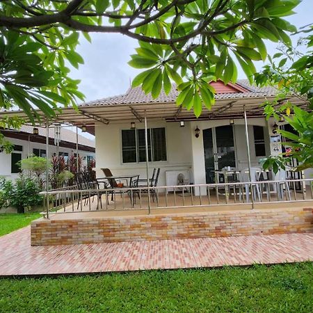 Nuch'S Apple Guest House Si Bun Ruang Esterno foto