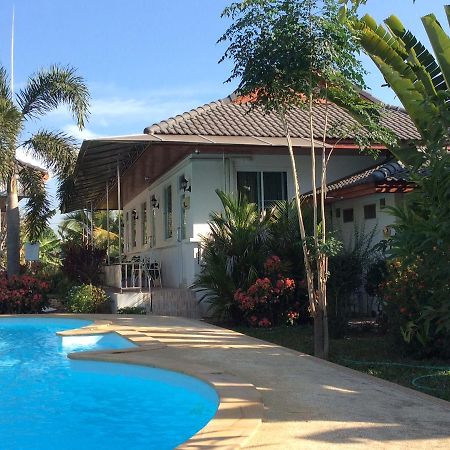 Nuch'S Apple Guest House Si Bun Ruang Esterno foto