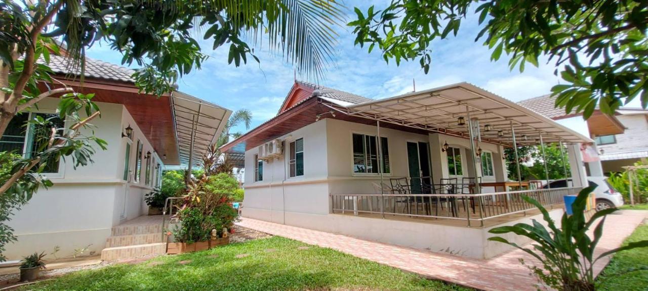 Nuch'S Apple Guest House Si Bun Ruang Esterno foto