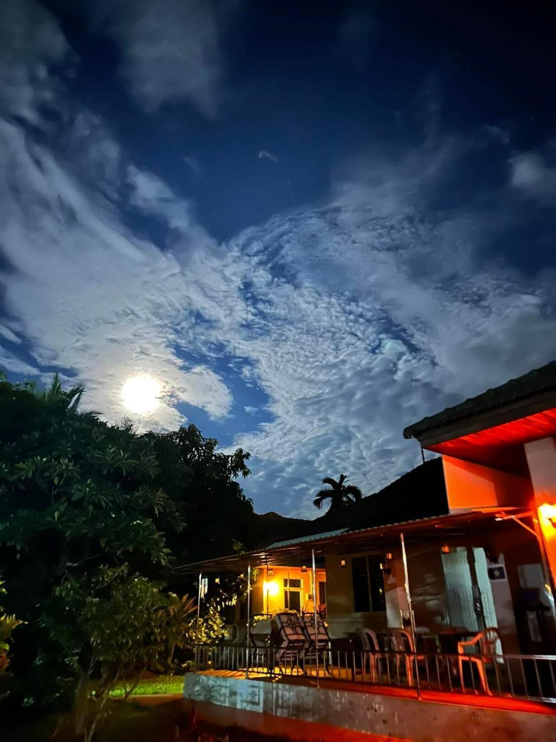Nuch'S Apple Guest House Si Bun Ruang Esterno foto