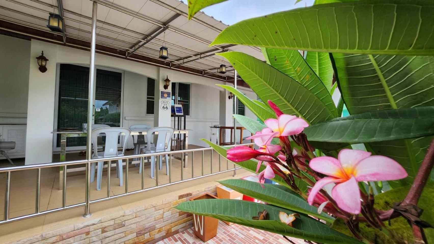 Nuch'S Apple Guest House Si Bun Ruang Esterno foto