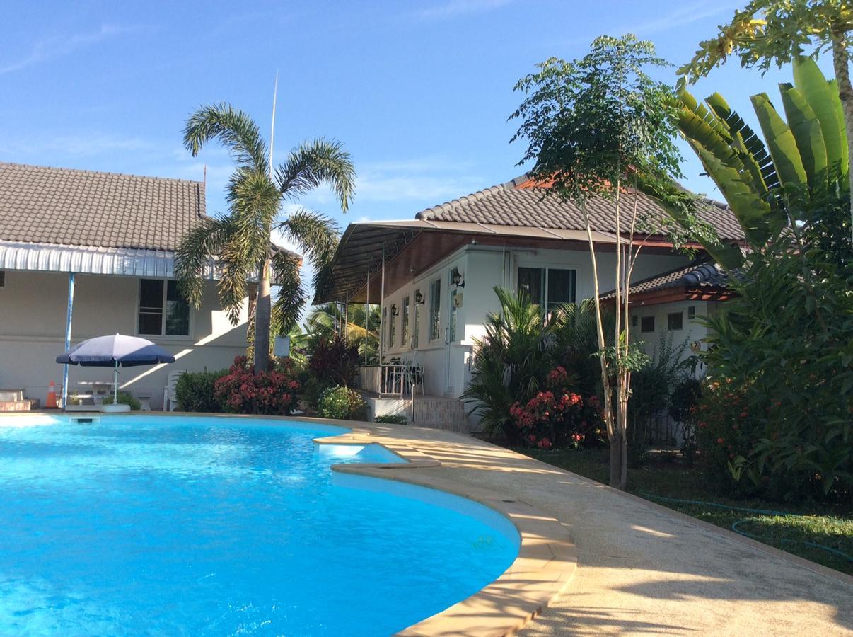 Nuch'S Apple Guest House Si Bun Ruang Esterno foto