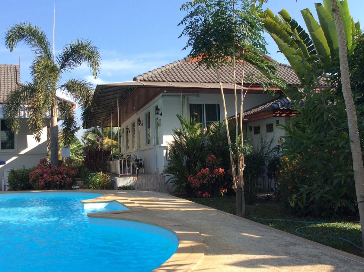 Nuch'S Apple Guest House Si Bun Ruang Esterno foto