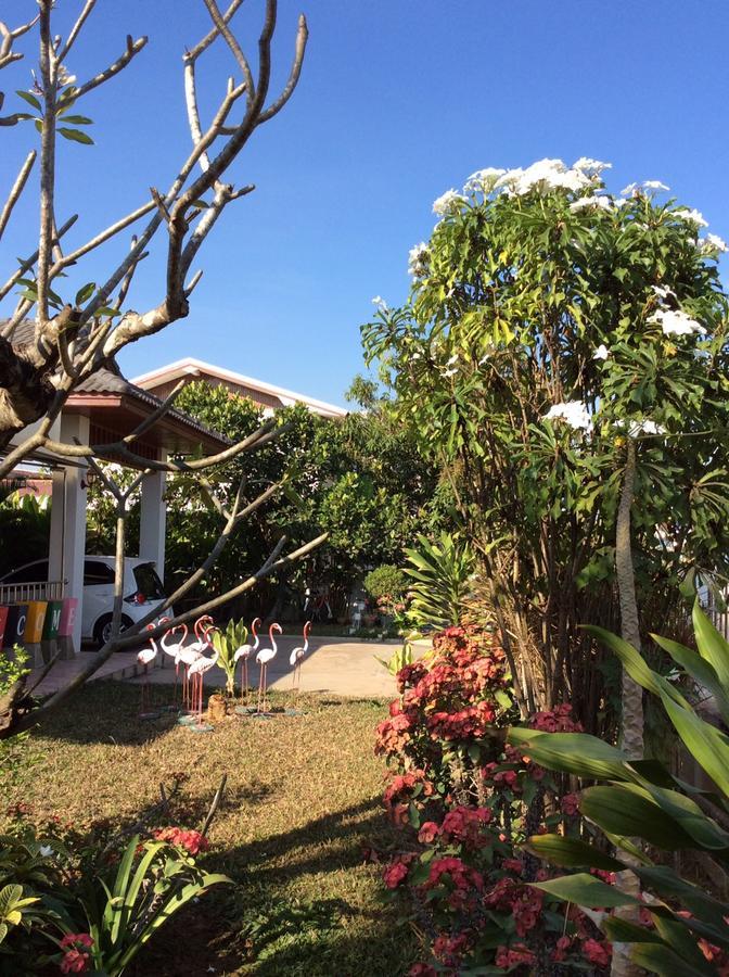 Nuch'S Apple Guest House Si Bun Ruang Esterno foto