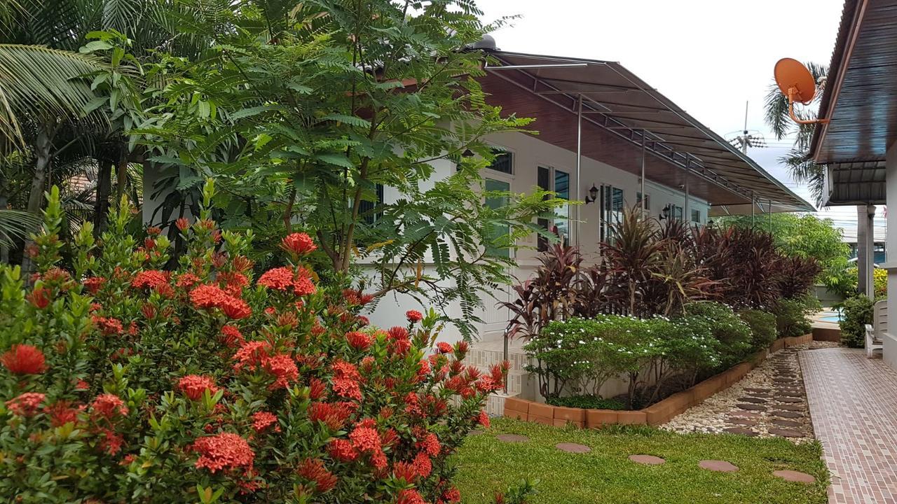 Nuch'S Apple Guest House Si Bun Ruang Esterno foto